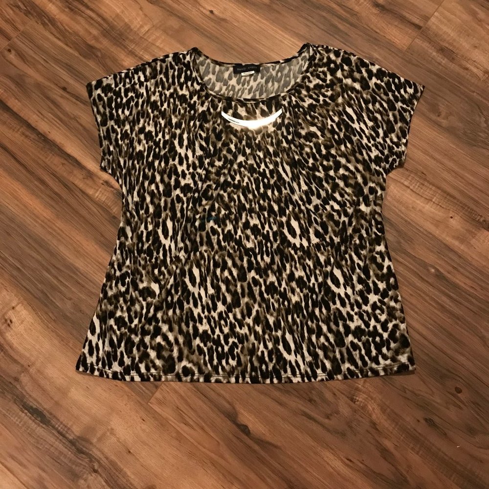 Necklace Cheetah Print Blouse
